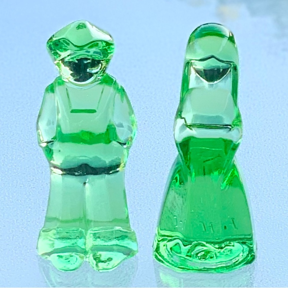 Mosser Glass Green Josh and Jenny Figurines